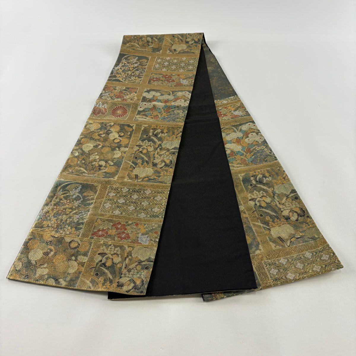【美品】 袋帶 秀品級 菊花 桐 金金箔 金銀彩 金色 六通 純蠶絲