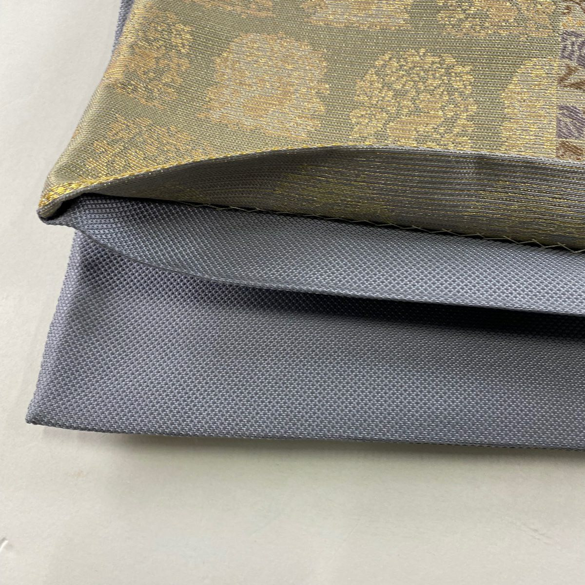 【美品】 袋帶 秀品級 關西仕立 草花紋 紋樣 花菱 金絲 刺繡 青灰 深藍色 六通 純蠶絲