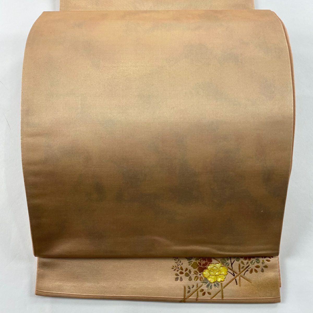 袋帶 秀品級 單點圖案 關西仕立 雜色圖案 草花紋紋 金彩裝飾 螺鈿 淺橙 六通 純蠶絲