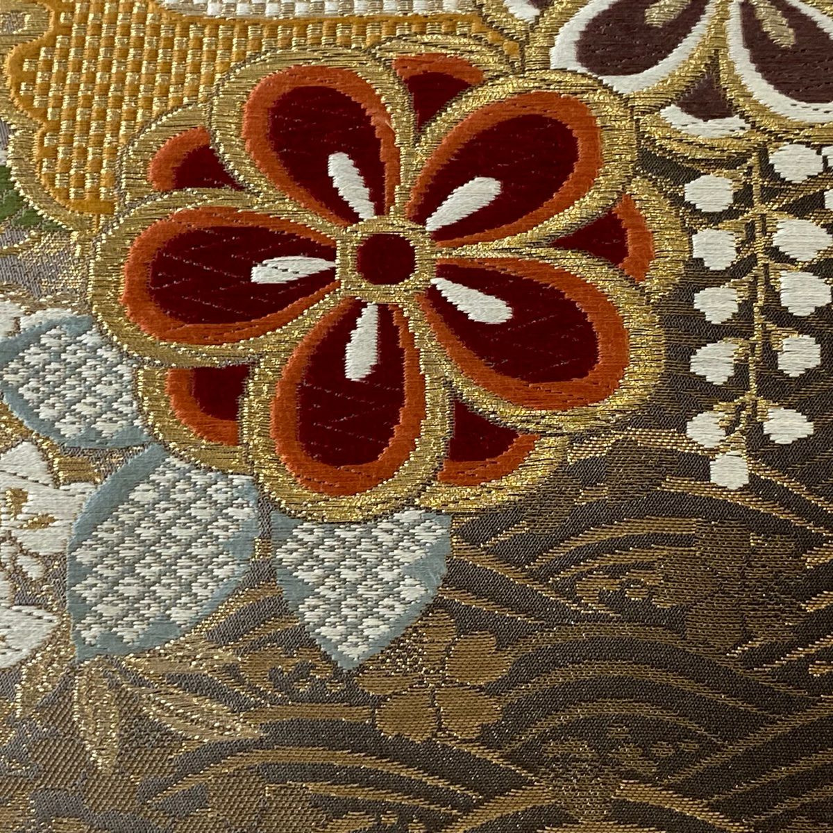 【美品】 袋帶 秀品級 關西仕立 雪輪 草花紋 金糸 金金箔 茶 六通 純蠶絲