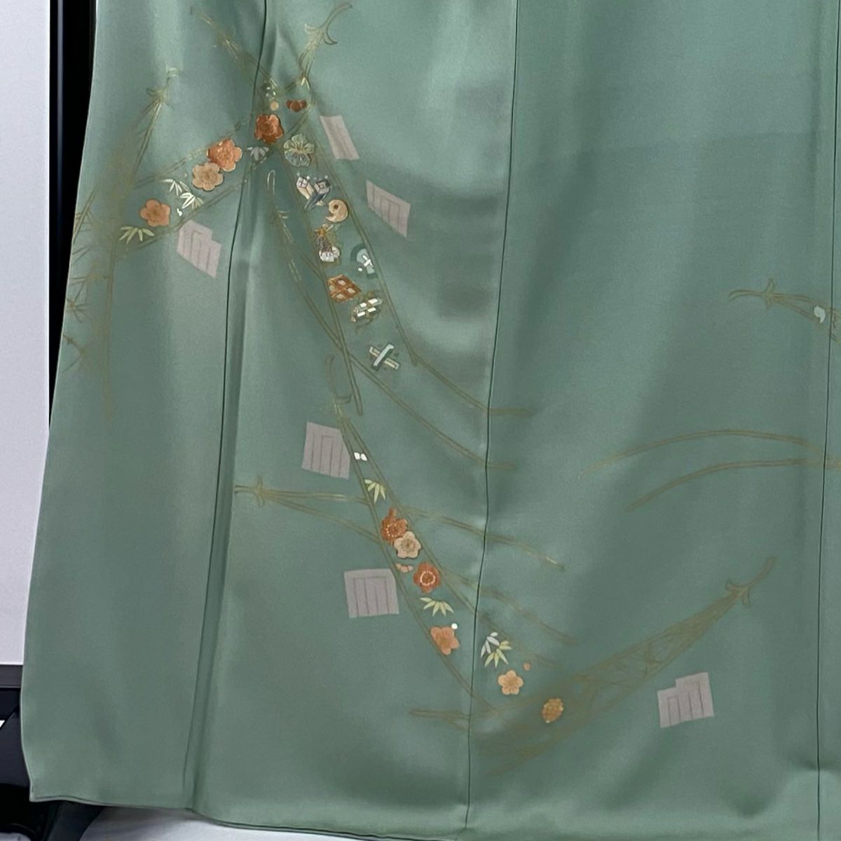 訪問服 身長170.5cm 袖長68cm L 雙層 千總 落款あり 松樹竹子梅花 寶盡くし 刺繡 金彩裝飾 淺綠 純蠶絲 逸品級 一つ紋