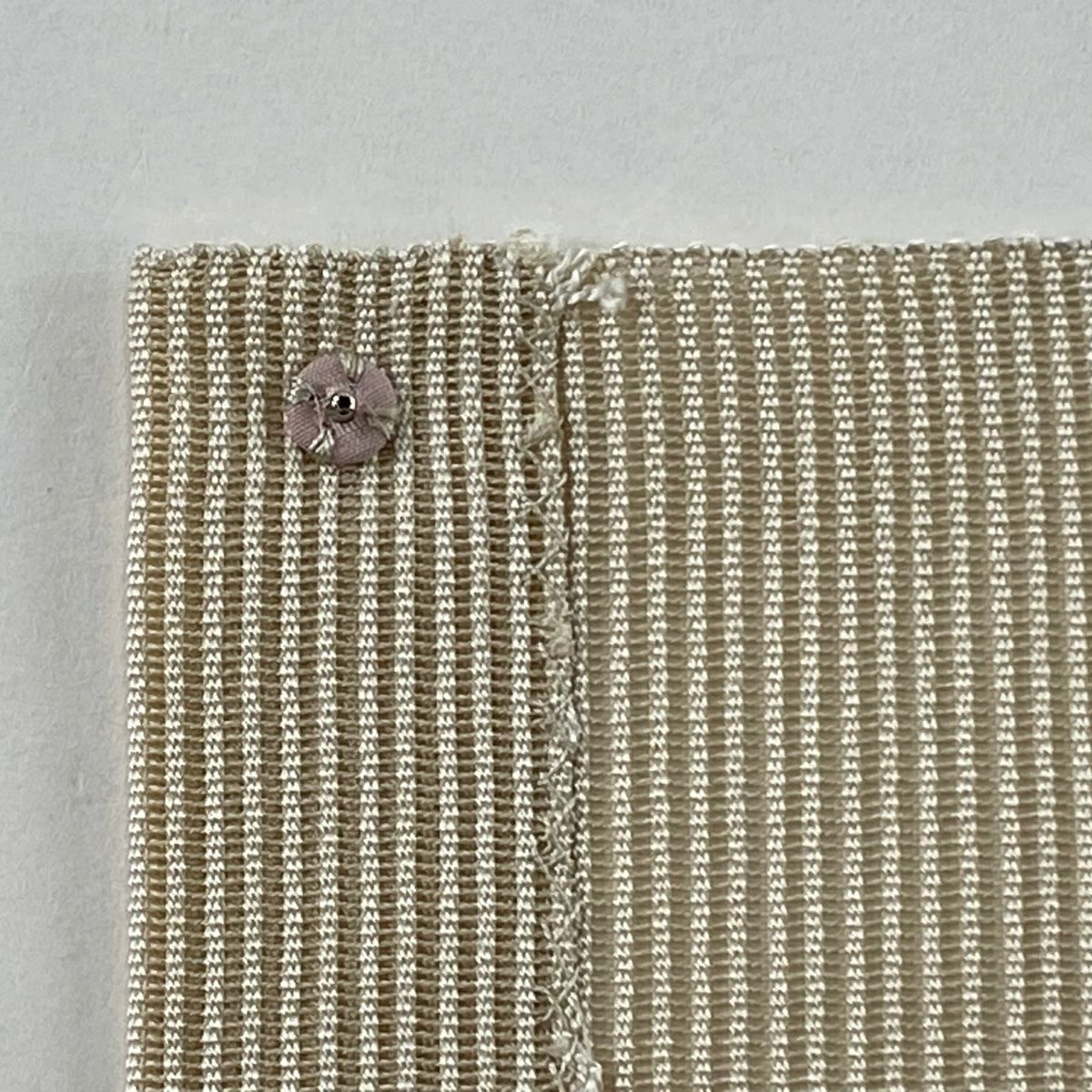 名古屋帶 美品 名品級 夏帶 八寸名古屋帶 草花紋紋 松樹皮菱 相良刺繡 米色 純蠶絲