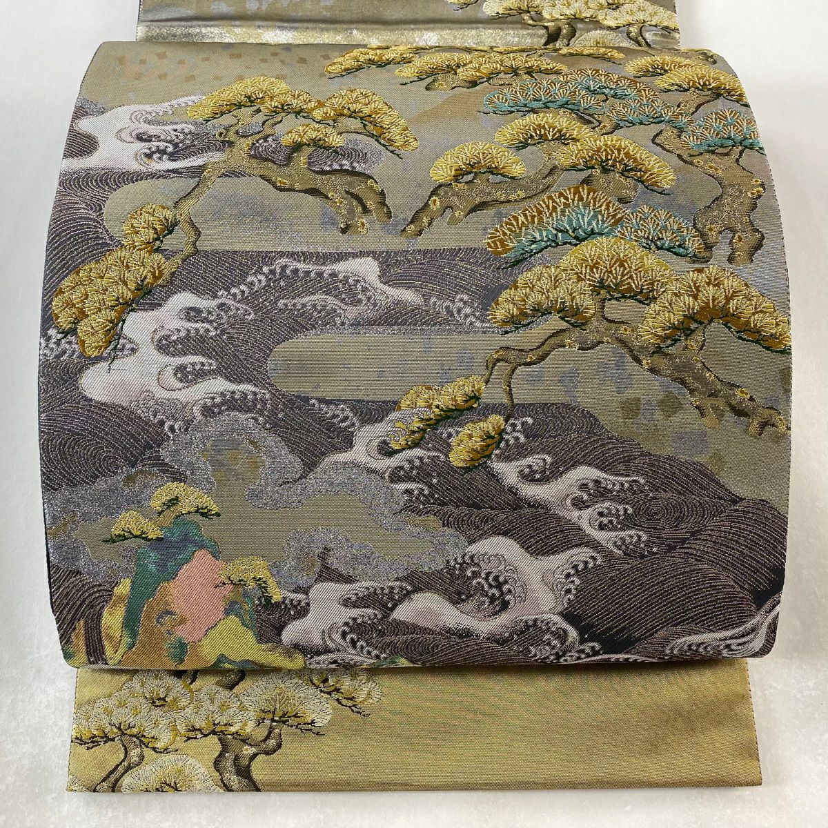 袋帶 美品 逸品級 とみや織物 證書あり 松樹 波頭 刺繡 金金箔 金色 お太鼓柄 純蠶絲