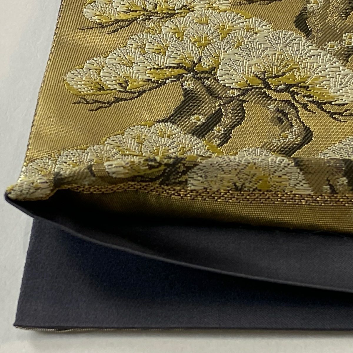 袋帶 美品 逸品級 とみや織物 證書あり 松樹 波頭 刺繡 金金箔 金色 お太鼓柄 純蠶絲