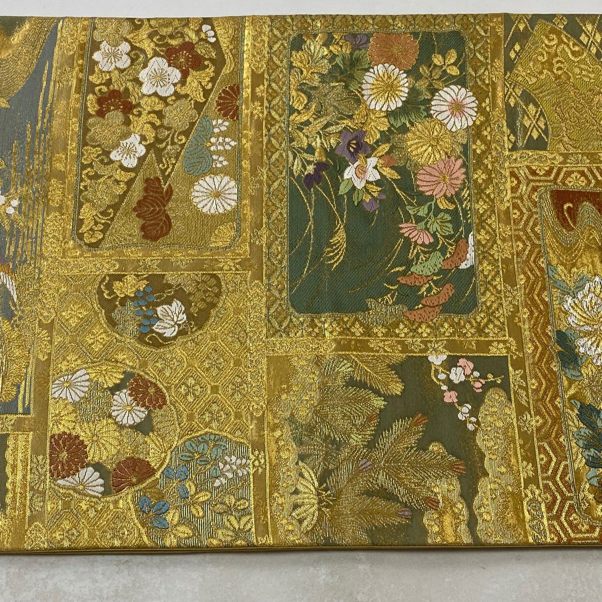 袋帶 美品 秀品級 牡丹 松樹竹子梅花 金金箔 唐織 金色 六通 純蠶絲