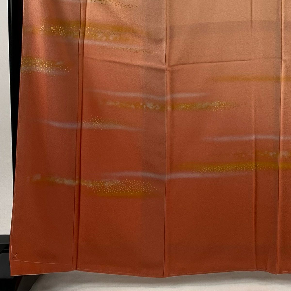 【美品】 付下 身長165.5cm 袖長68cm L 雙層 人間國寶 福田喜重 鈴乃屋 落款あり 霞 金金箔散佈 金銀彩 漸層 淺橙色 純蠶絲 逸品級 一つ紋