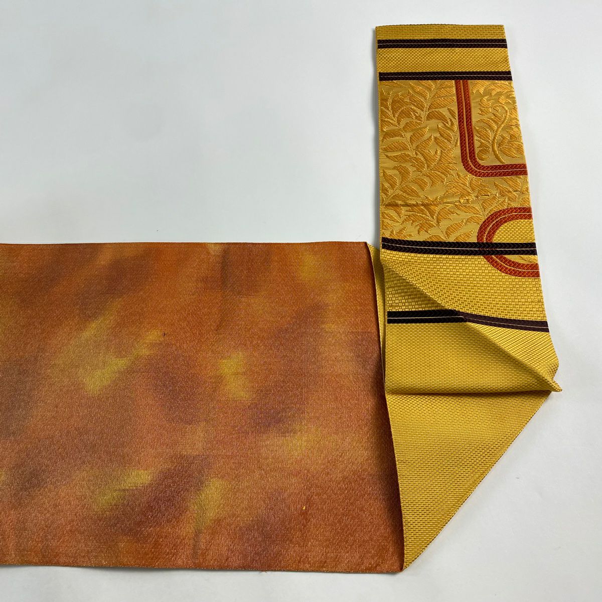 【美品】 名古屋帶 優品級 八寸名古屋帶 松樹葉仕立 幾何學圖案 葉紋 山吹色 純蠶絲