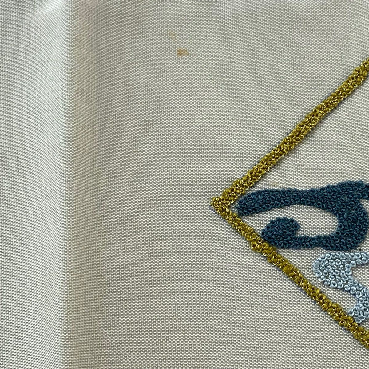 【美品】 袋帶 逸品級 斜格子 草花紋紋 相良刺繡 淺綠色 お太鼓圖案 純蠶絲