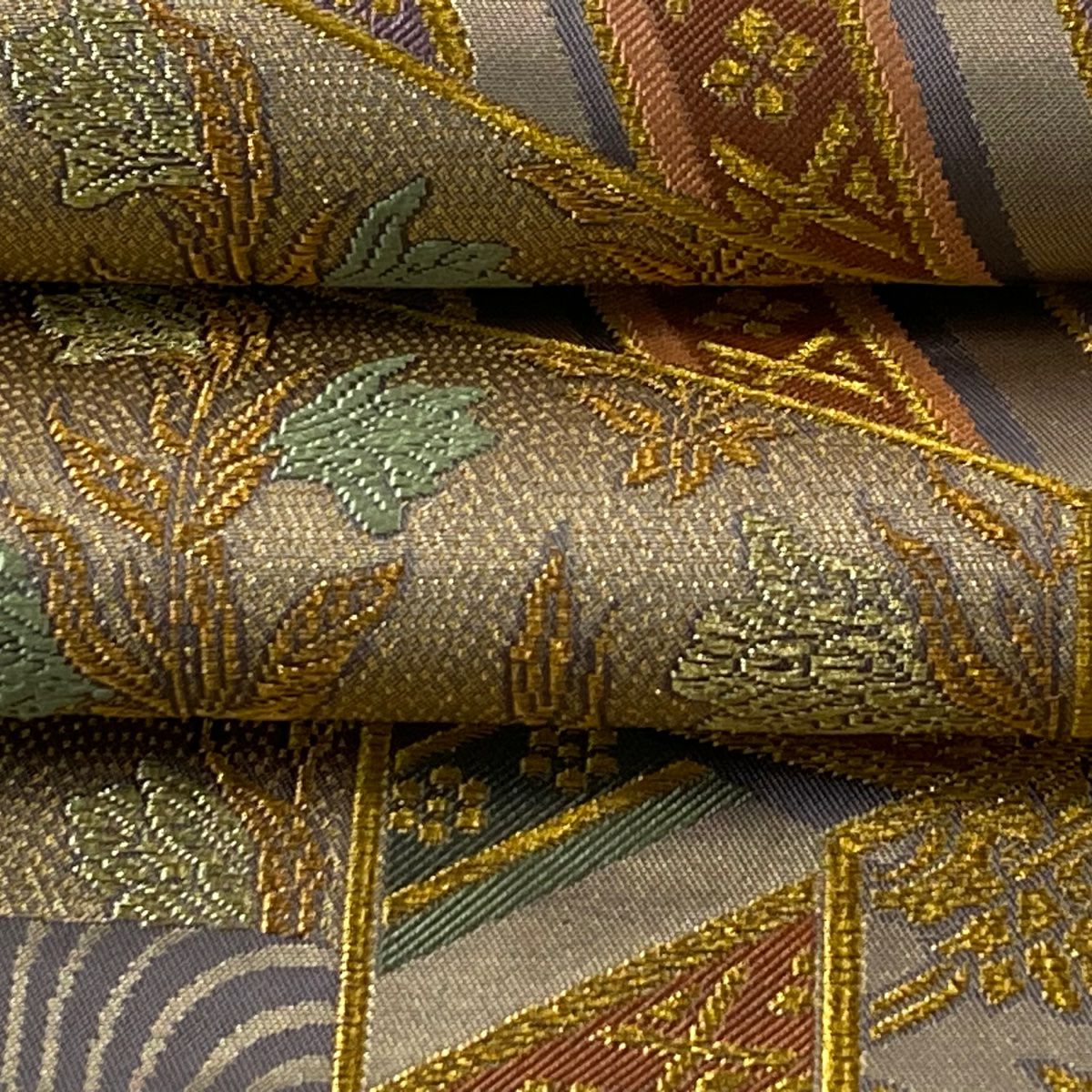 【美品】 袋帶 逸品級 北出與三郎 落款あり 本袋 名物暈繝縁唐花文 金糸 金金箔 灰紫 六通 純蠶絲