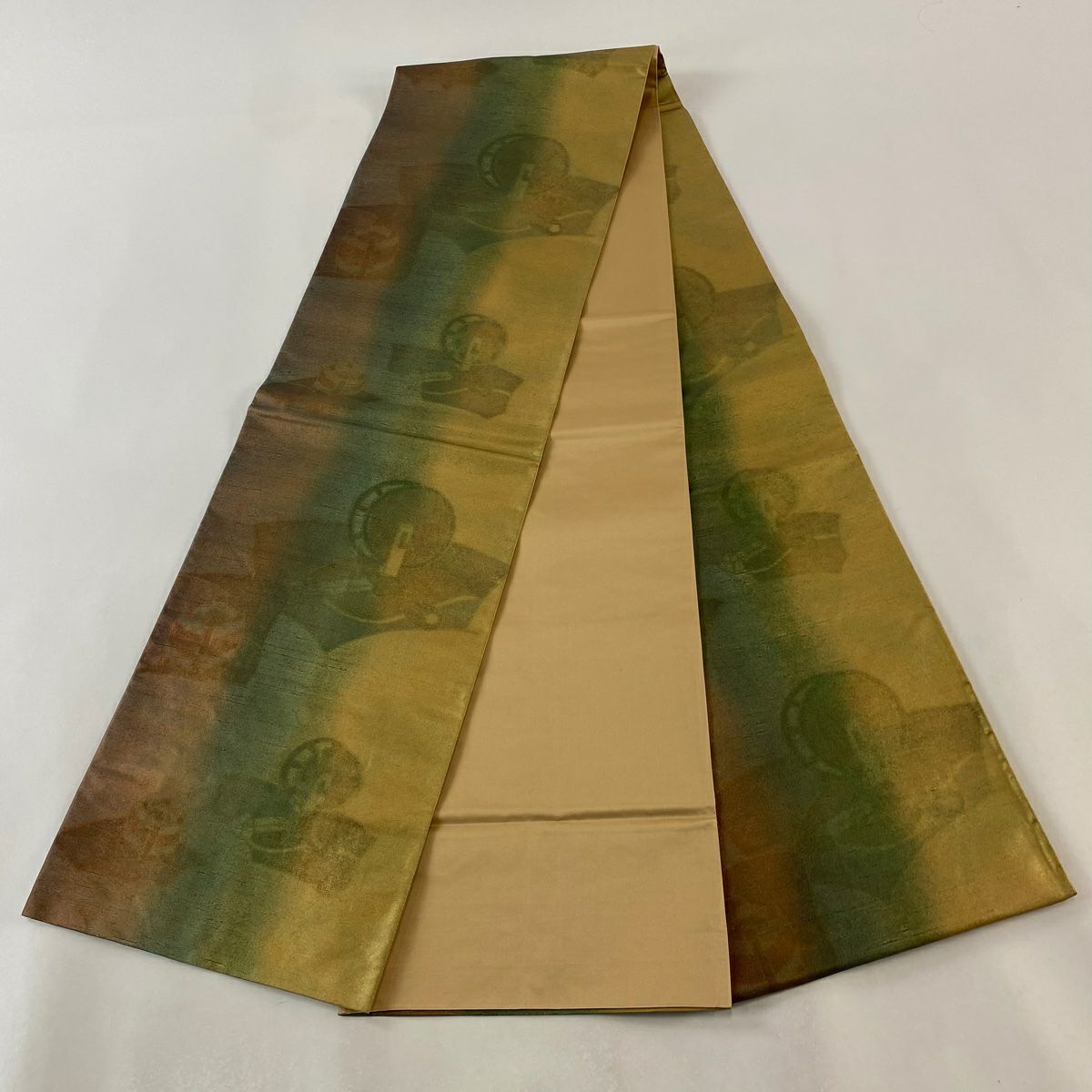 【美品】 袋帶 逸品級 落款あり 牛首紬織織 地 糸繰り機 糸巻き 金彩裝飾 ぼかし 茶綠 全通 純蠶絲