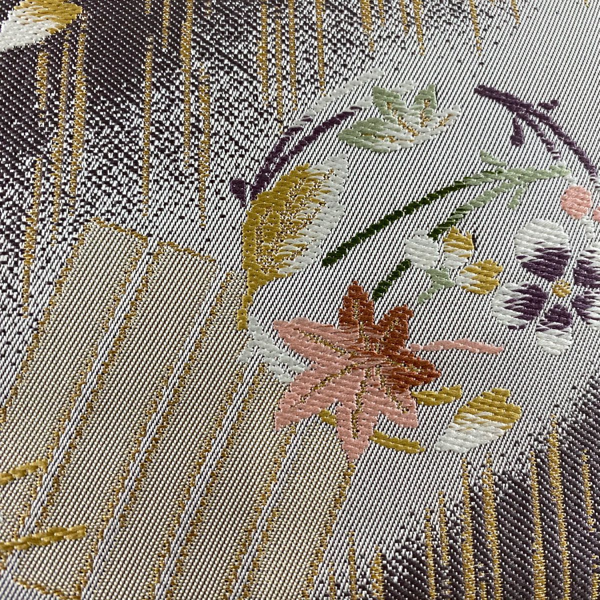 【庫存清倉】 【美品】 袋帶 名品級 坂東三津五郎 落款あり 大和 源氏香 花丸紋 金絲 紫 六通 純蠶絲
