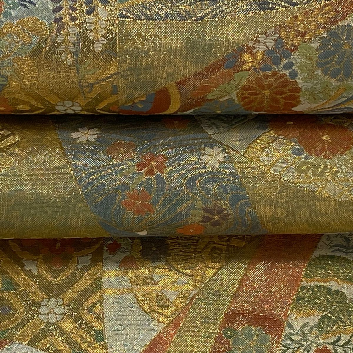 袋帶 美品 逸品級 證書齊全 となみ帶 關西仕立 束捲熨斗紋 草花紋紋 金絲 金金箔 金色 全通 純蠶絲