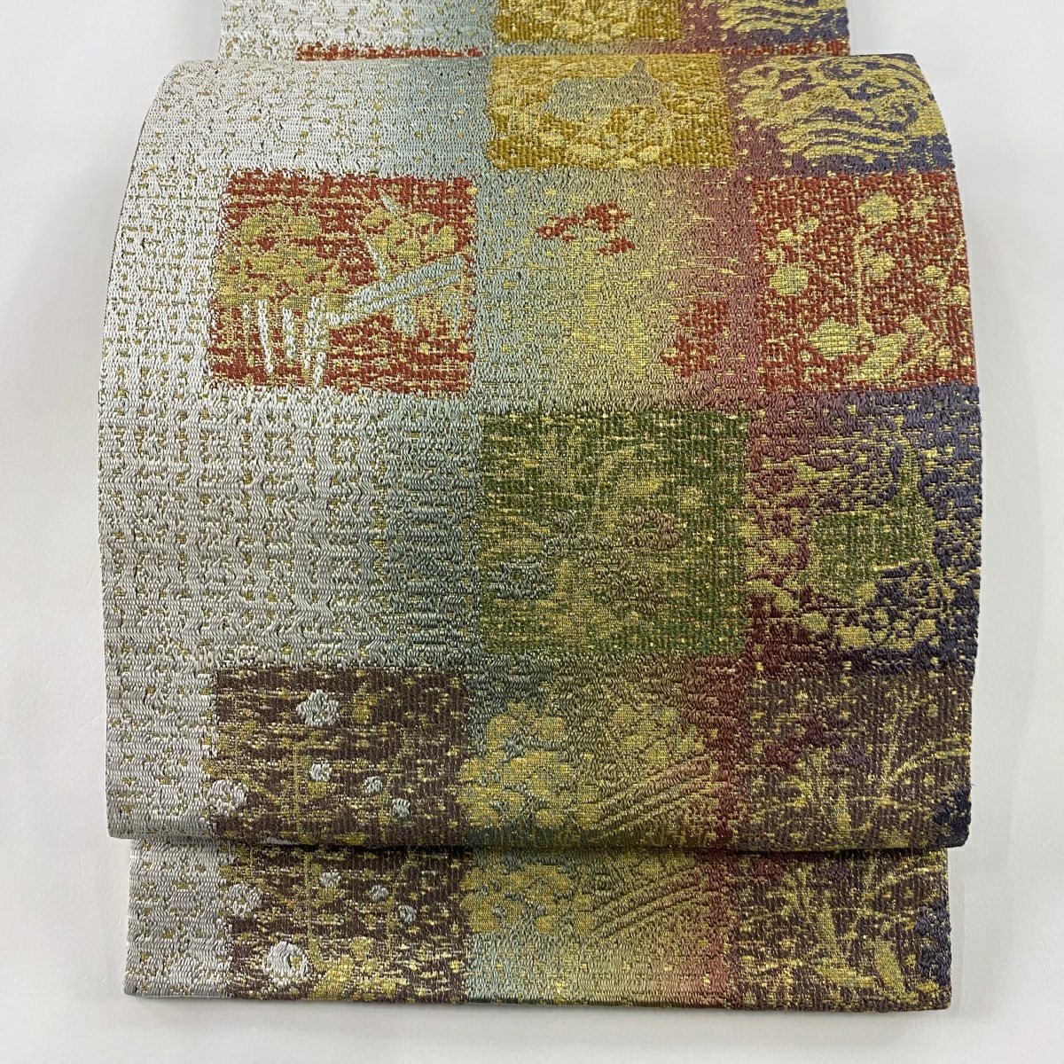 【美品】 袋帶 秀品級 草花紋紋 動物 金金箔 金絲 灰色 六通 純蠶絲