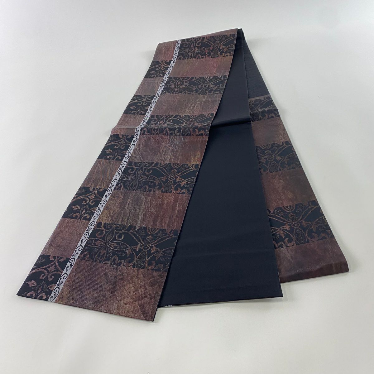 【美品】 袋帶 秀品級 橫段 幾何學 金金箔 茶紫 六通 純蠶絲