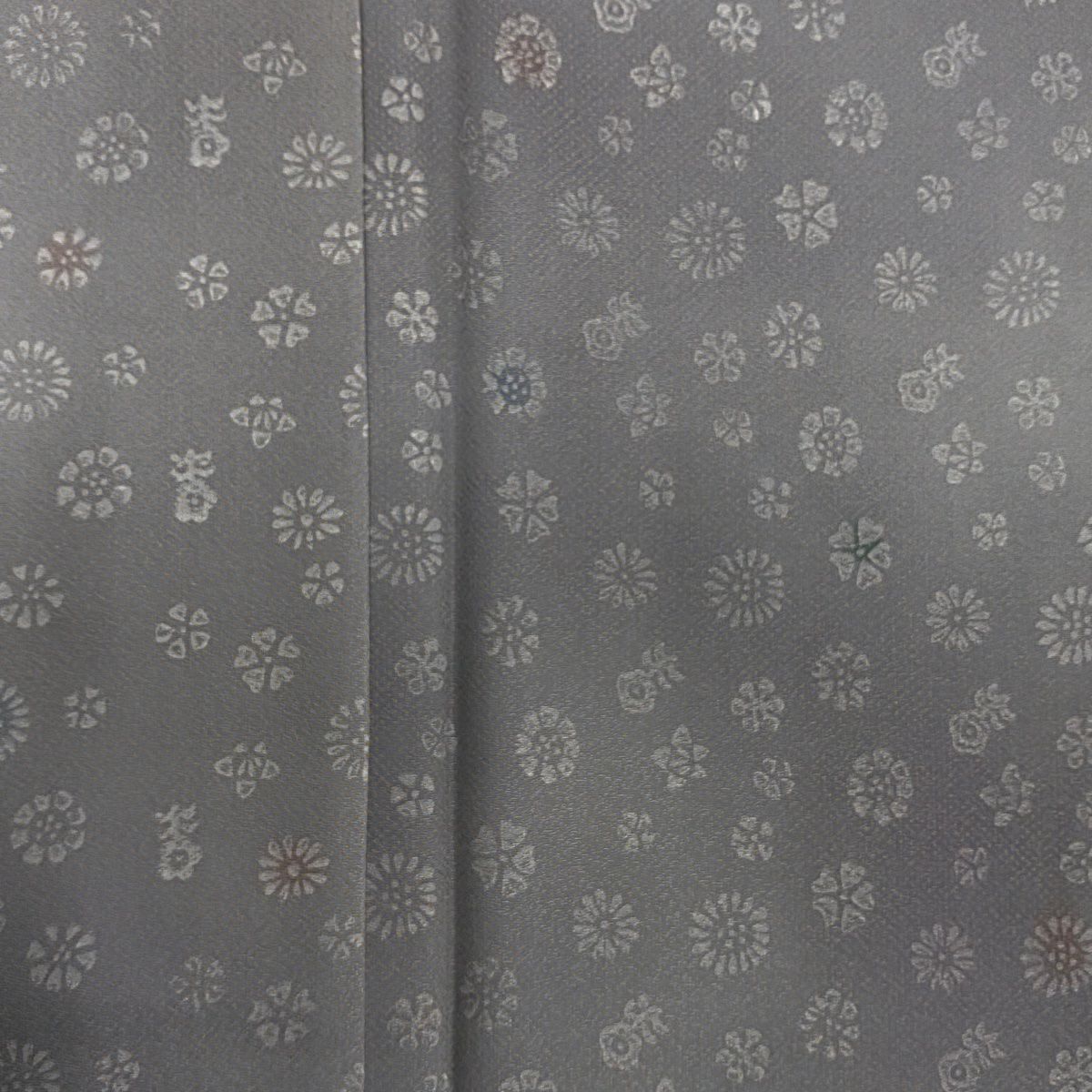 【美品】 小紋 身長155.5cm 袖長63cm S 雙層 草花紋紋 漸層 灰色 純蠶絲 優品級 一つ紋