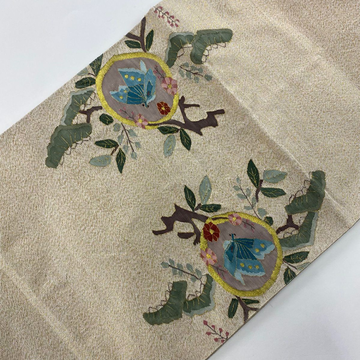 【美品】 袋帶 逸品級 蝶 松樹 金糸 金金箔 薄茶 純蠶絲