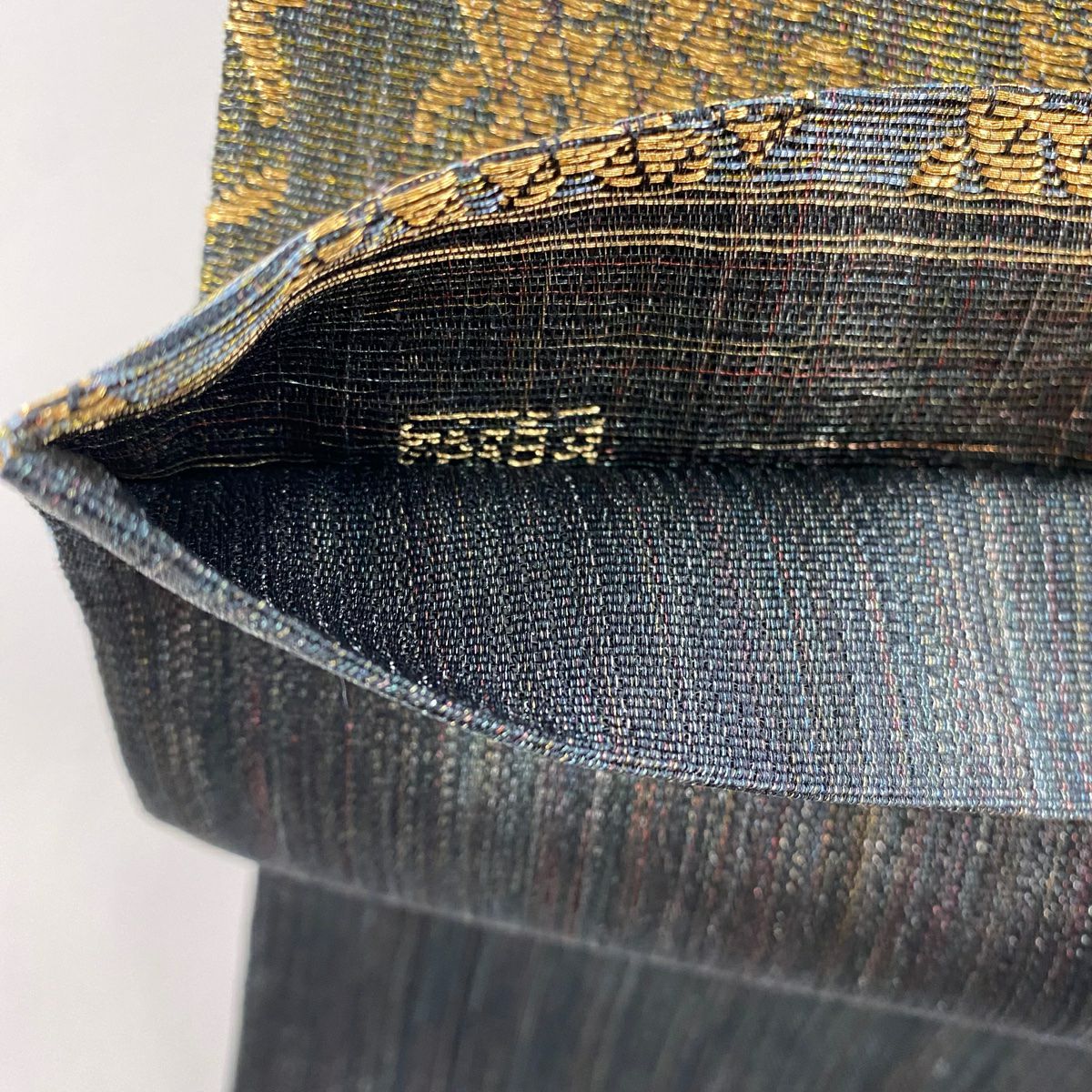 【庫存清倉】 【美品】 袋帶 名品級 じゅらく 落款 草花紋 波 金金箔 金絲 墨色 大鼓圖案 純蠶絲