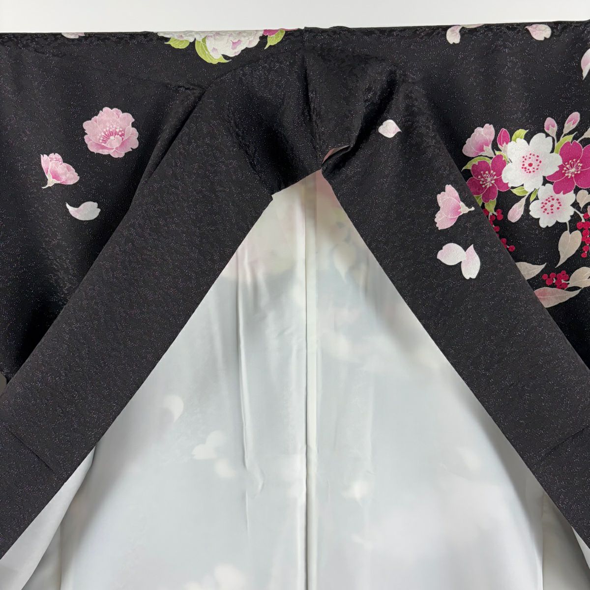 【美品】振袖禮服 身長156.5cm 袖長66.5cm M 雙層 大和 花丸紋 櫻 銀通 金銀彩 黑 純蠶絲 逸品級