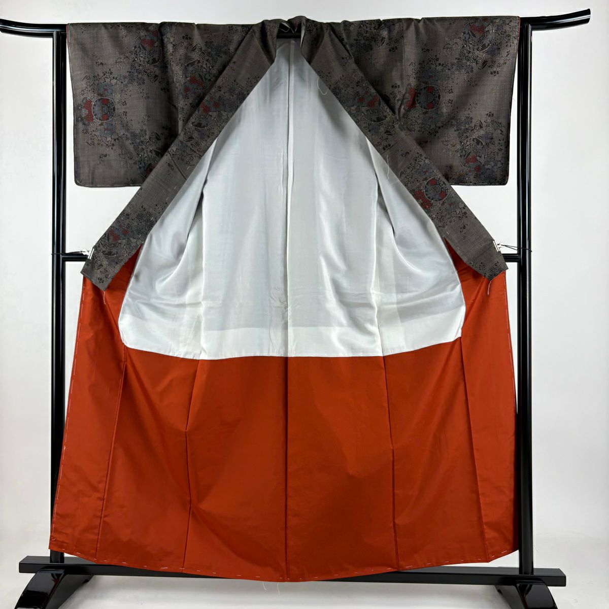 【美品】 大島紬織 身長158.5cm 袖長64cm M 雙層 證書附帶 器物 草花紋紋 純泥染 焦茶 純蠶絲 名品級