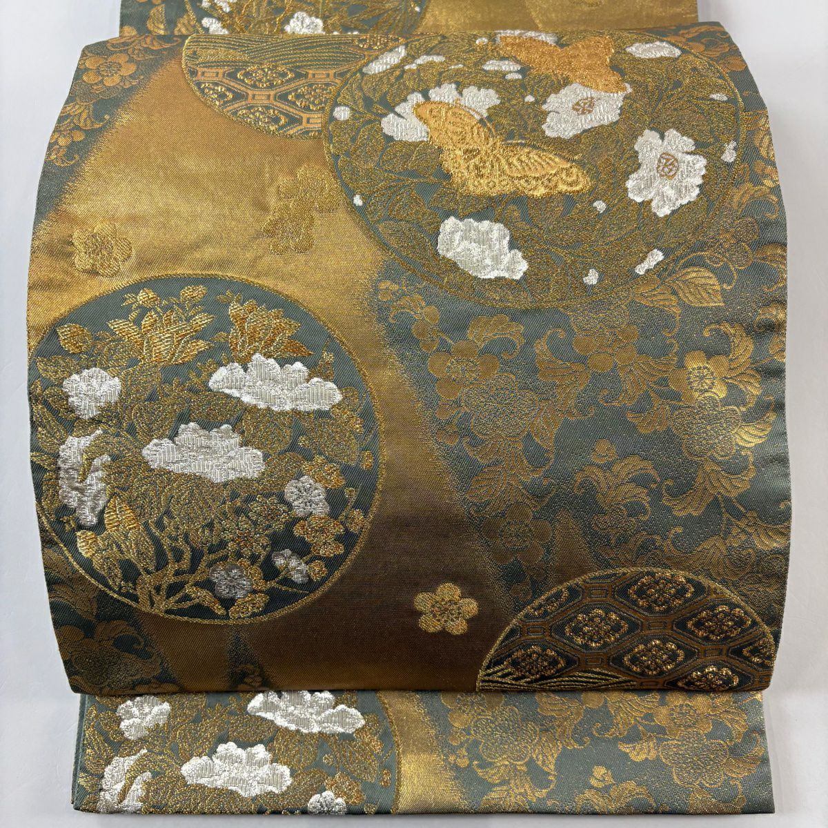 【美品】 袋帶 秀品級 松樹皮取漆器盆 草花紋紋 蝶 金糸 金金箔 山吹茶 六通 純蠶絲