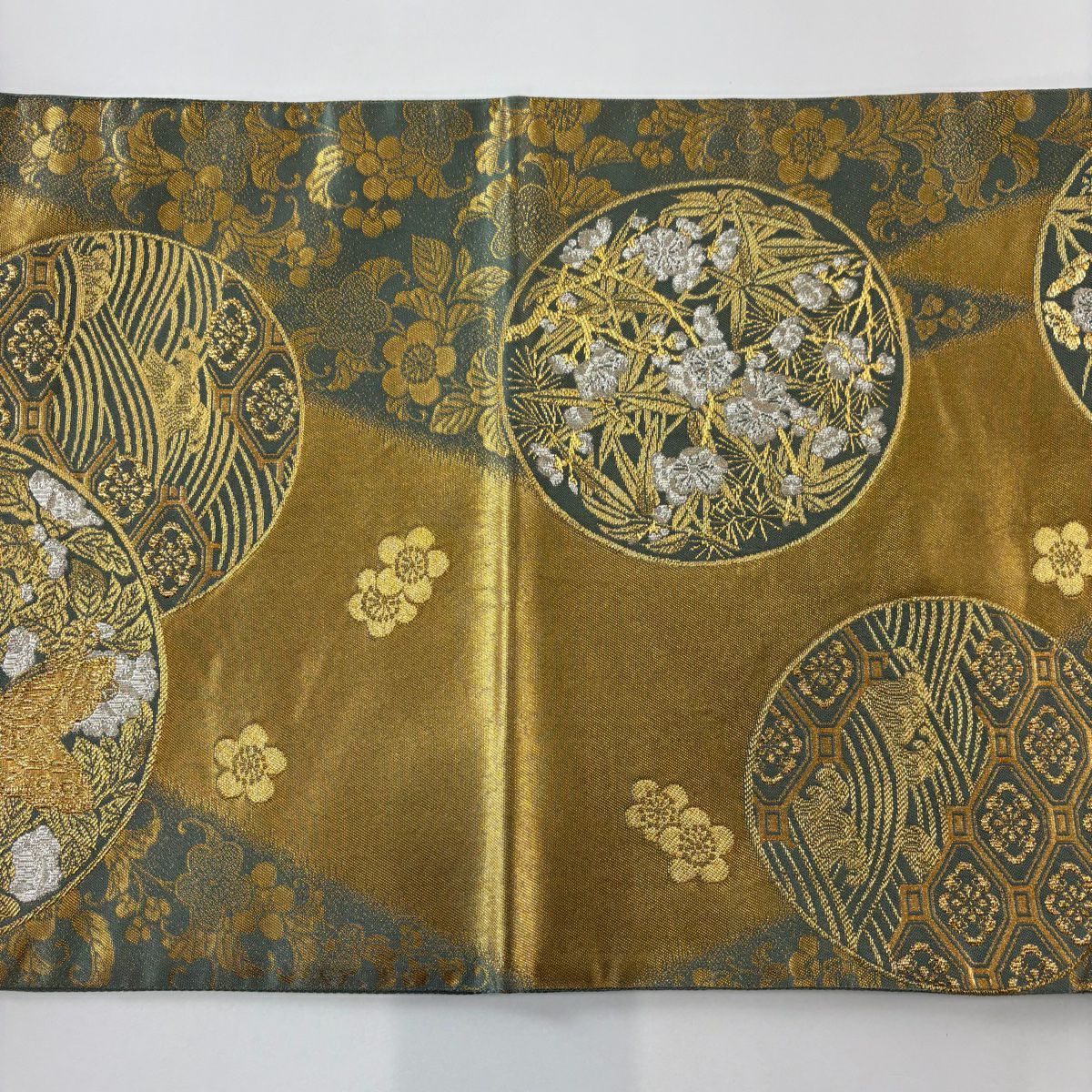 【美品】 袋帶 秀品級 松樹皮取漆器盆 草花紋紋 蝶 金糸 金金箔 山吹茶 六通 純蠶絲