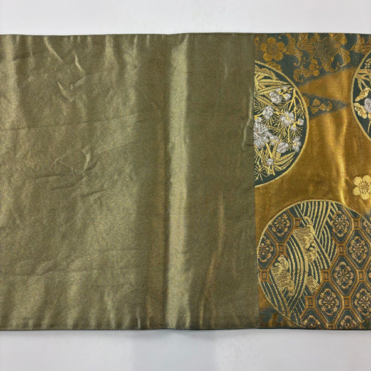 【美品】 袋帶 秀品級 松樹皮取漆器盆 草花紋紋 蝶 金糸 金金箔 山吹茶 六通 純蠶絲