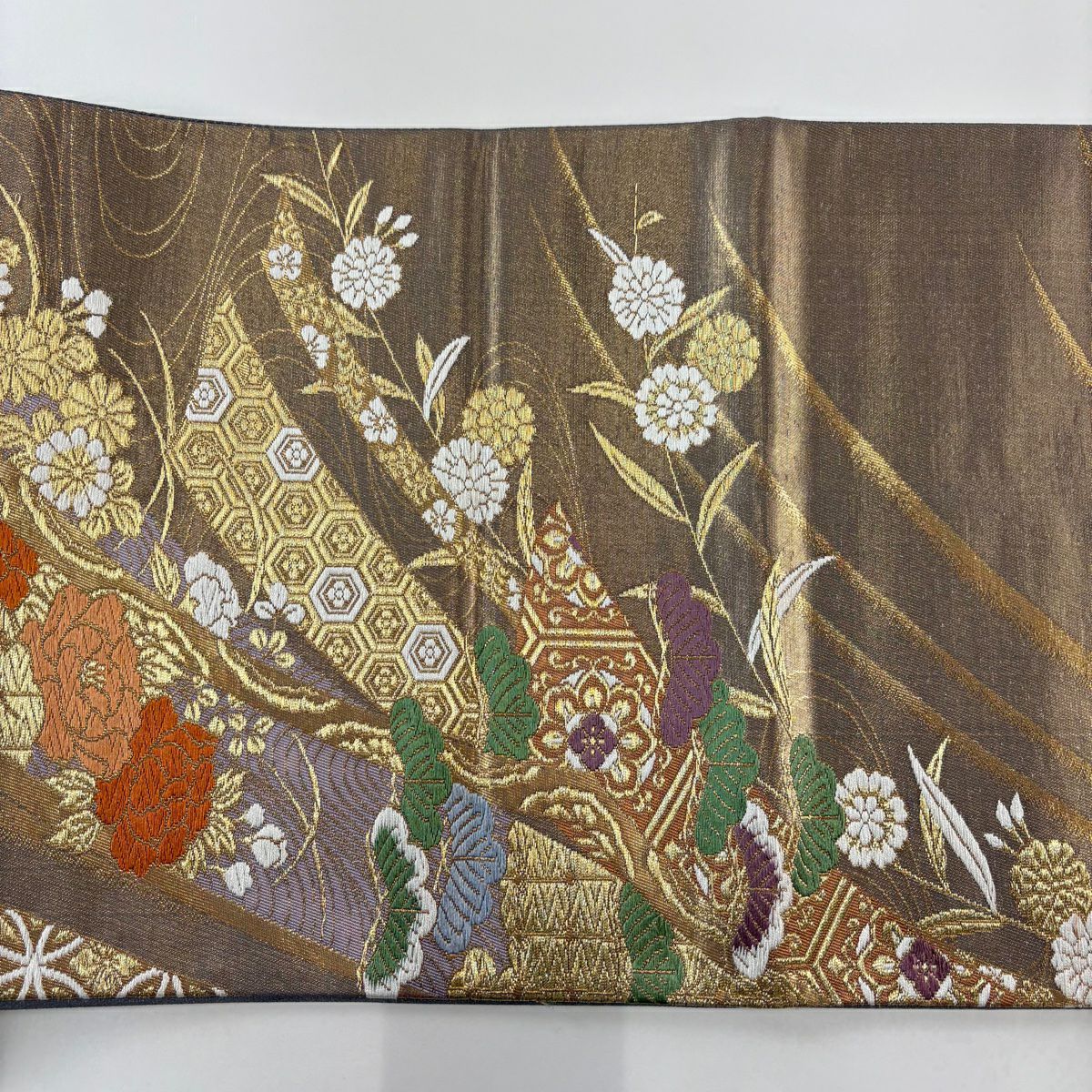 【美品】 袋帶 秀品級 草花紋紋 熨斗紋 金絲 唐織 灰紫 六通 純蠶絲