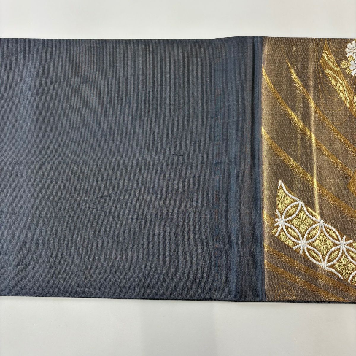 【美品】 袋帶 秀品級 草花紋紋 熨斗紋 金絲 唐織 灰紫 六通 純蠶絲