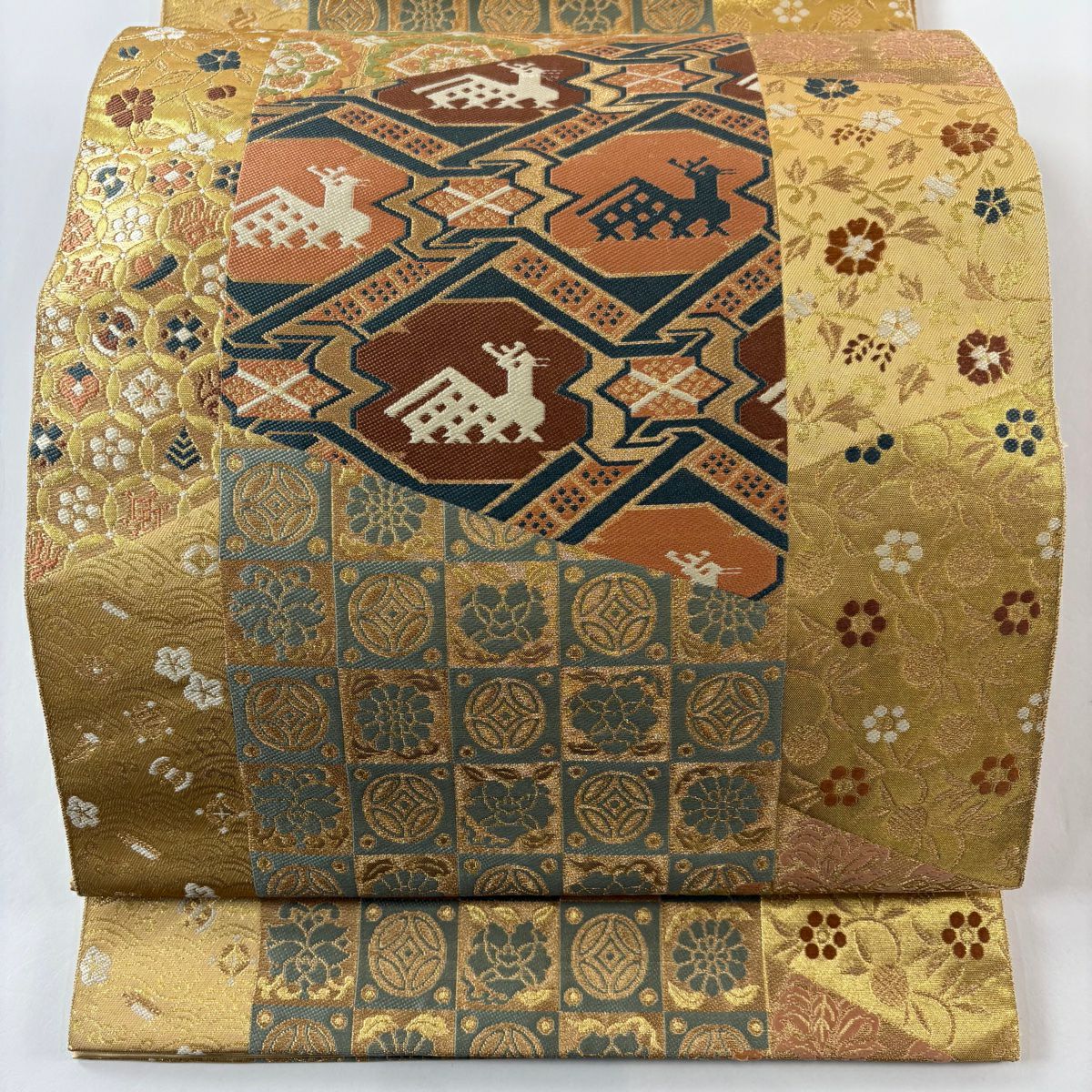 【美品】 袋帶 秀品級 有栖川鹿文 寶盡くし 金金箔 金絲 金 六通 純蠶絲