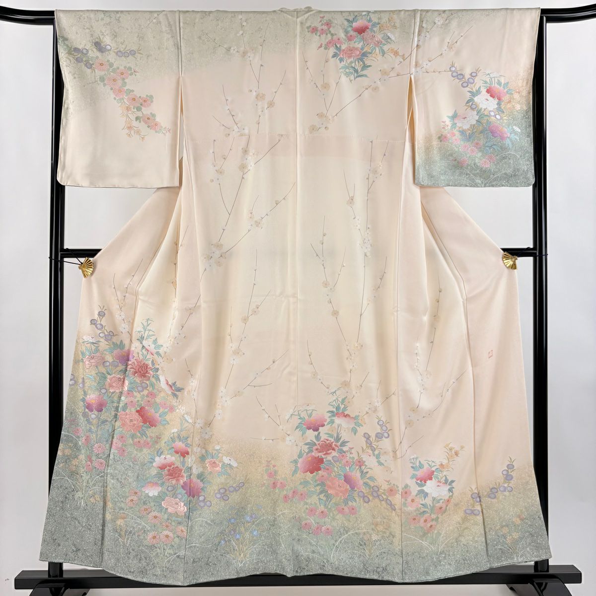 訪問服 身長156cm 袖長65.5cm M 雙層 落款あり 牡丹 草花紋刺繡 金銀彩 薄綠 純蠶絲 逸品級
