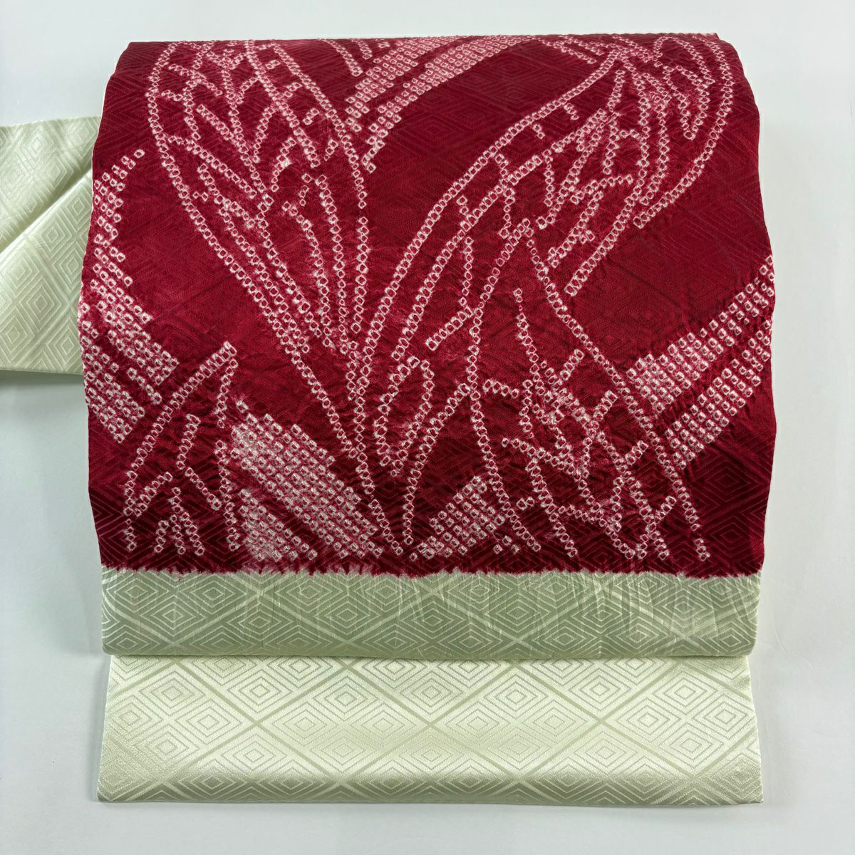 【美品】 名古屋帶 優品級 葉柄 地紋 絞染 深紅 純蠶絲