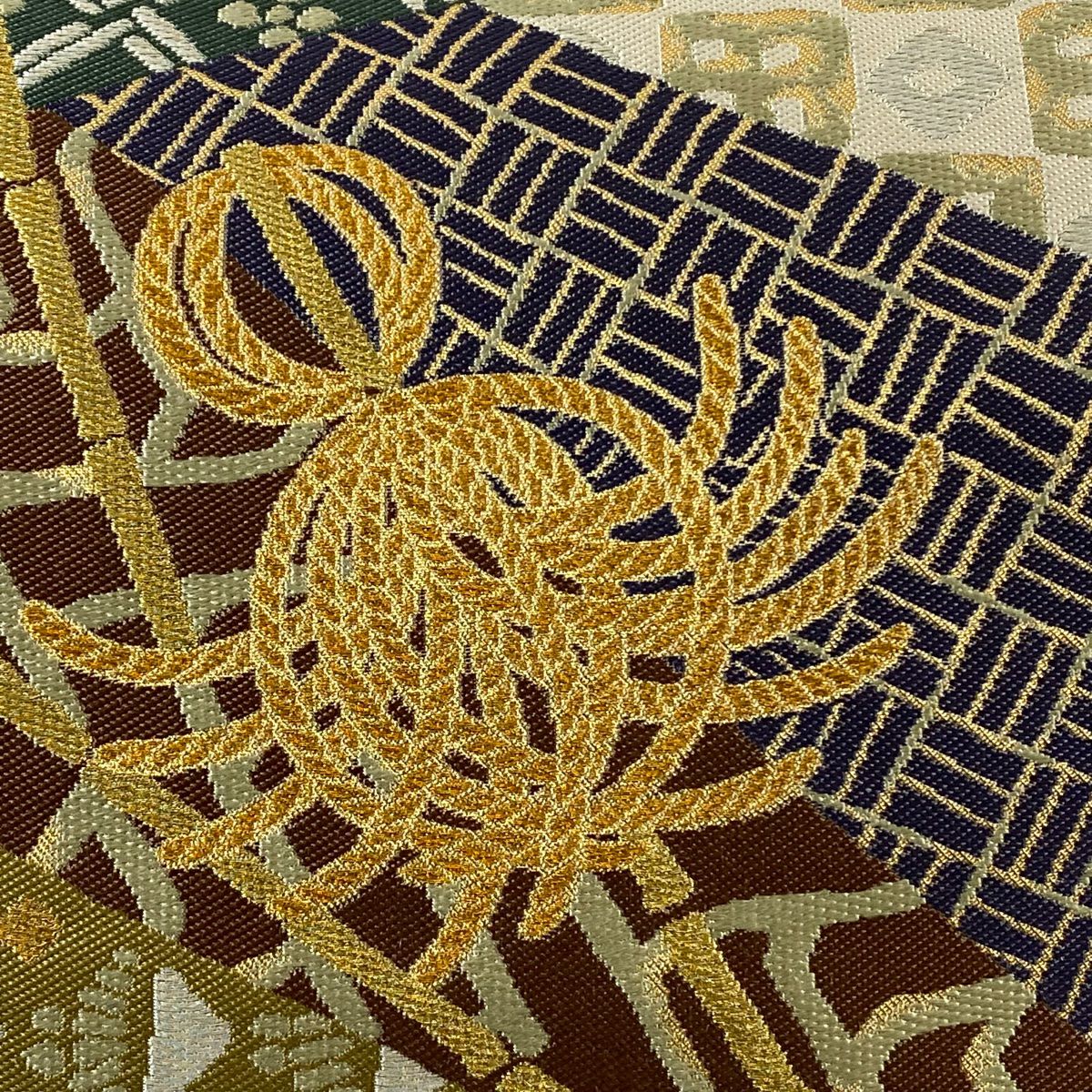 【美品】 袋帶 逸品級 幾何學 金銀彩 米色 六通 純蠶絲