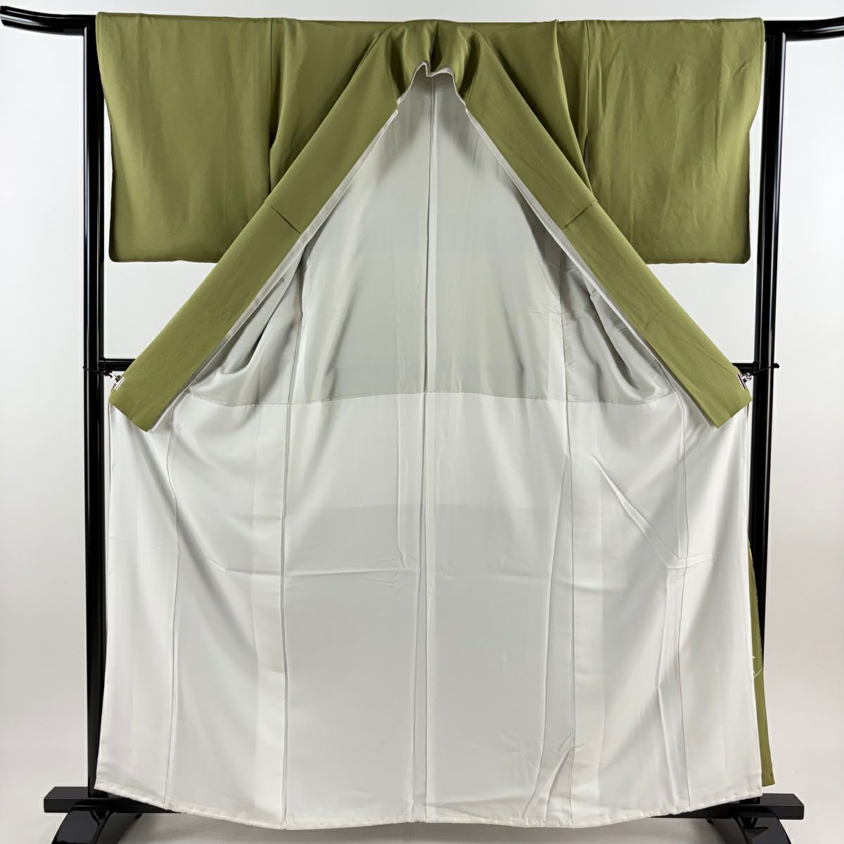 色留袖禮服 身長159.5cm 袖長63.5cm S 雙層 和田光正 吸棉仕立 落款あり 松樹 楓 金銀彩 漸變 よもぎ綠 純蠶絲 名品級 一つ紋