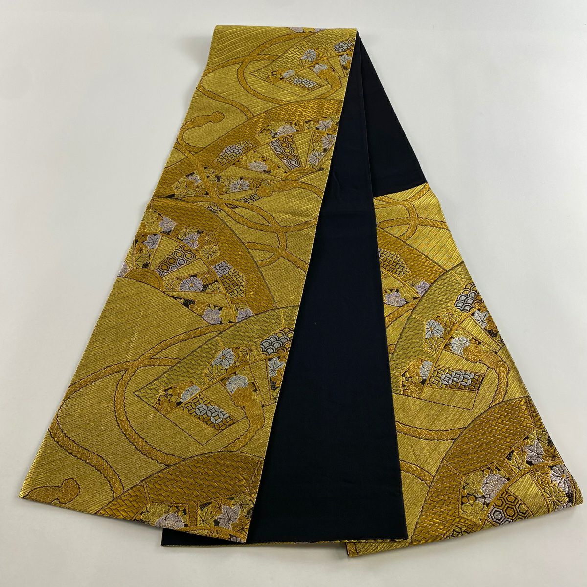 【美品】 袋帶 秀品級 振袖禮服禮服用 源氏車 組紐 金銀彩 金色 六通 純蠶絲