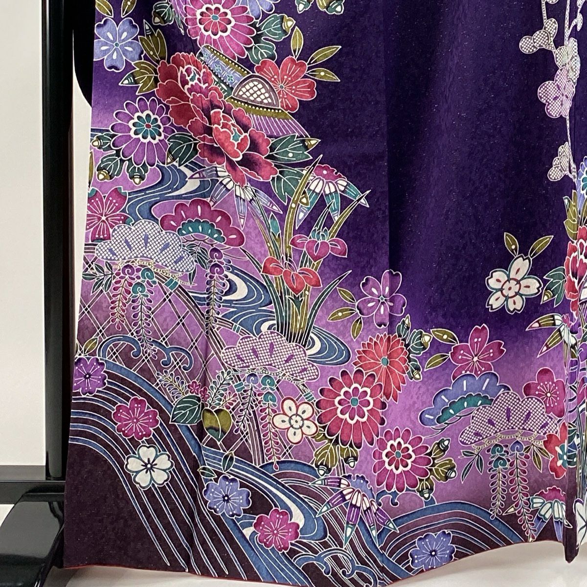 【美品】振袖禮服 身長167cm 袖長66.5cm M 雙層 鈴乃屋 草花紋紋 流水 金銀彩 漸層 紫 純蠶絲 逸品級