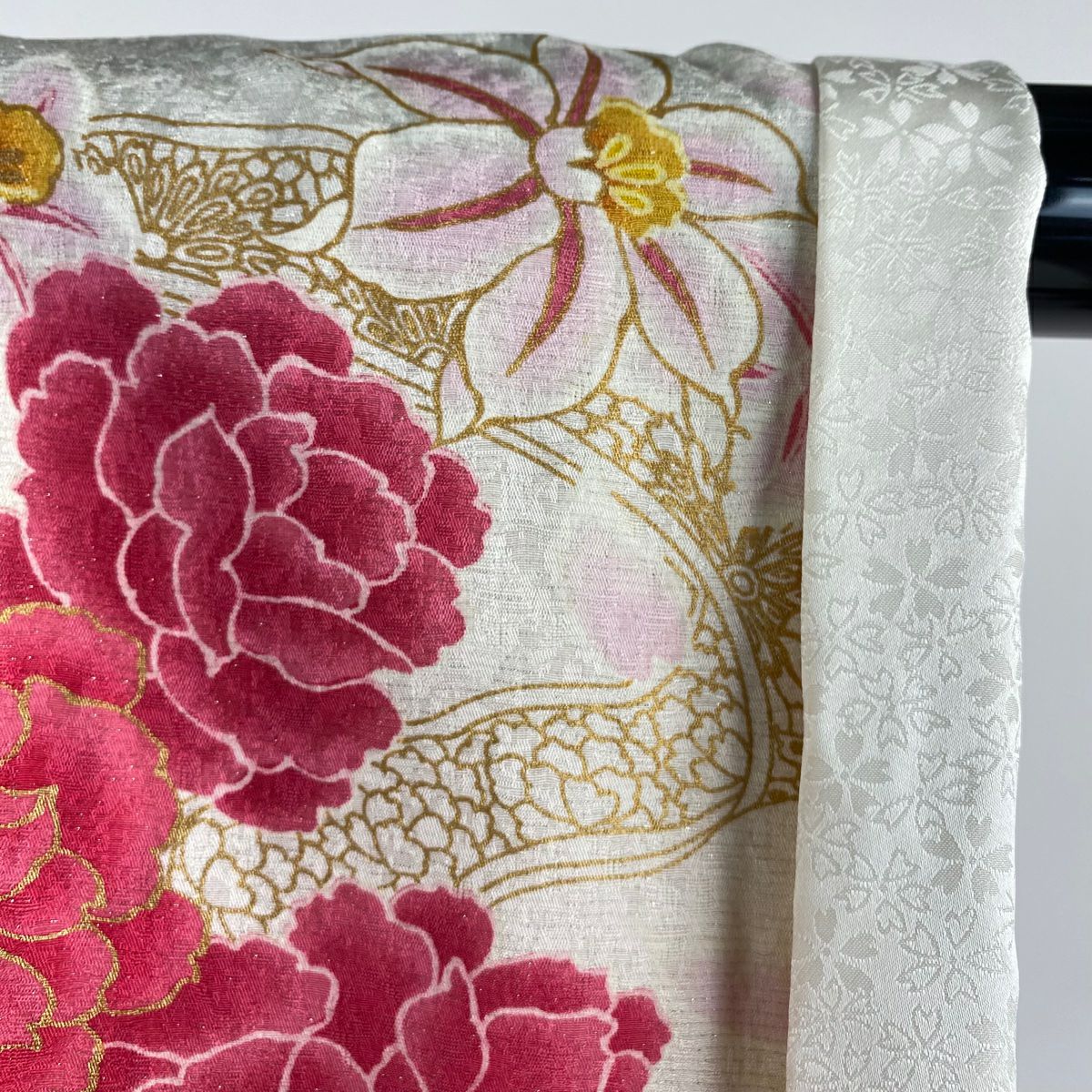 振袖禮服 身長156cm 袖長63cm S 雙層 薔薇 草花紋紋 金銀彩 金糸 奶油色 純蠶絲 逸品級