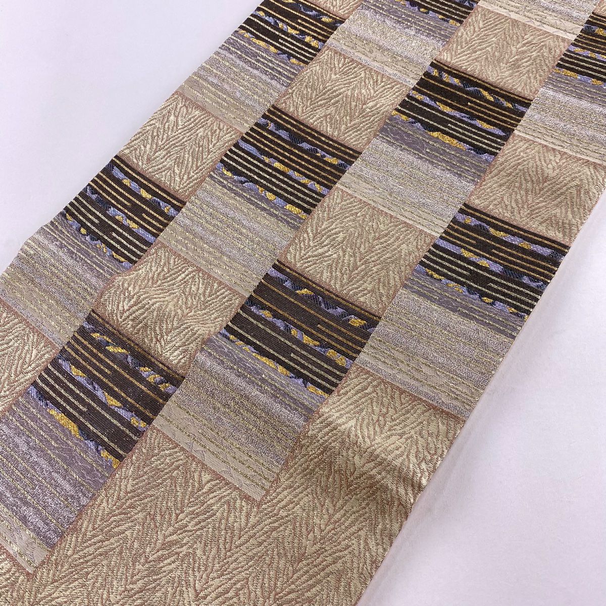 【清倉特賣】 【美品】 袋帶 名品級 變化市松樹 紋理 金通金箔 米色 六通 純蠶絲