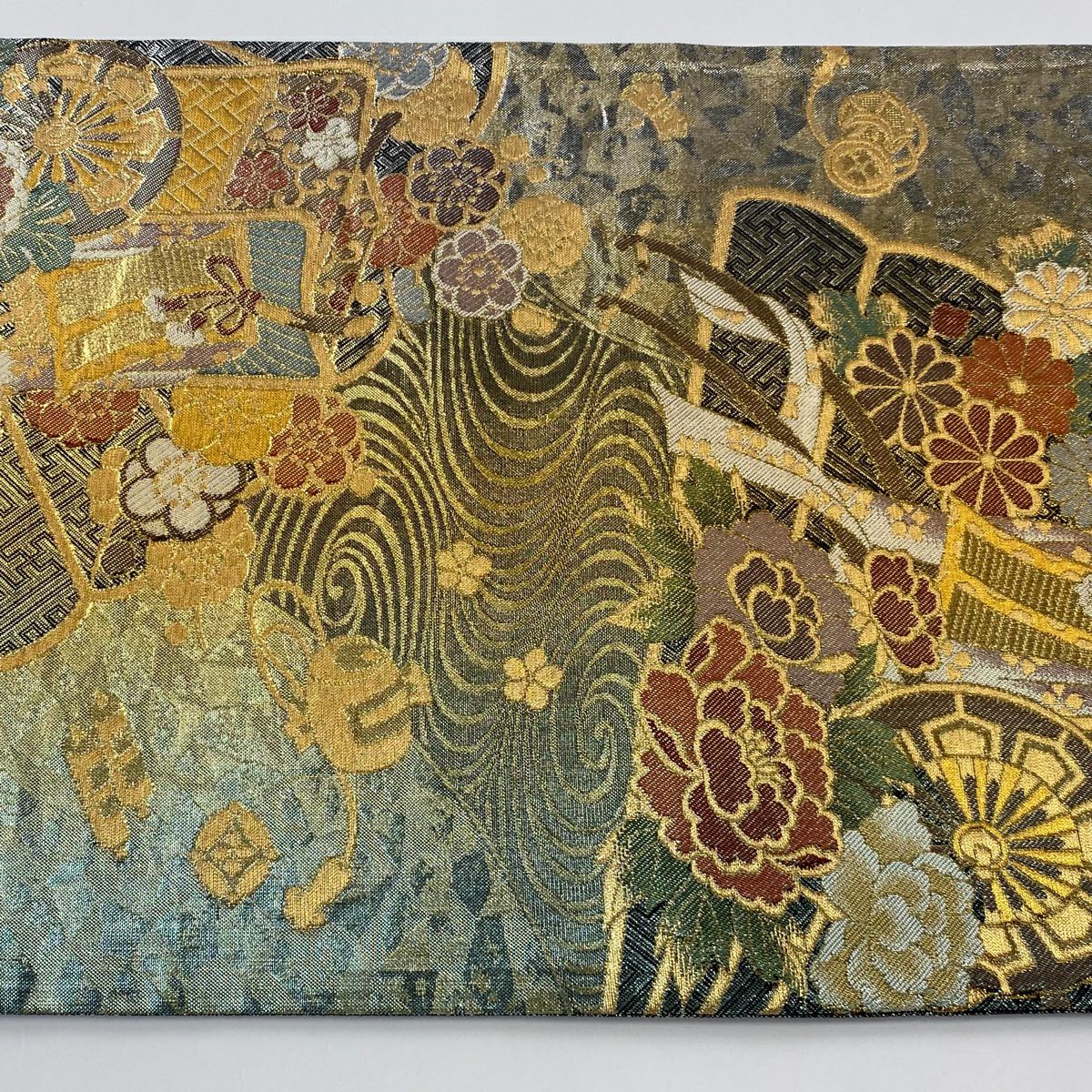 【美品】 袋帶 秀品級 御所車 草花紋 金糸 金金箔 灰綠 六通 純蠶絲