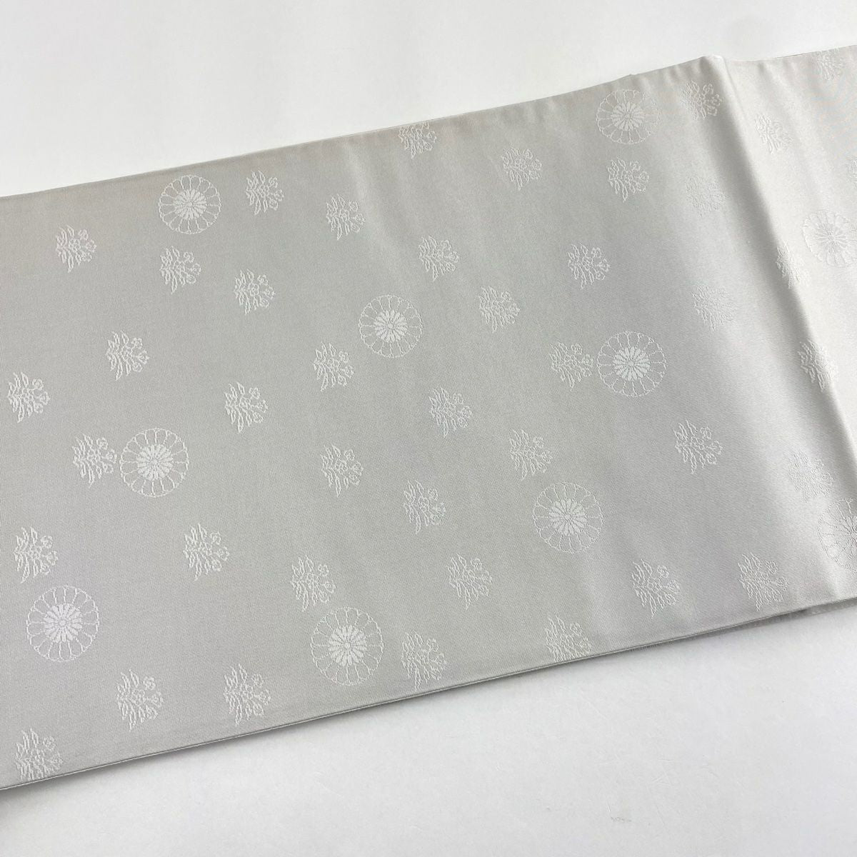 【美品】 袋帶 逸品級 御香染 宮紫 花御苑 草花紋紋 菖蒲 唐織 金金箔 薄紫 六通 純蠶絲