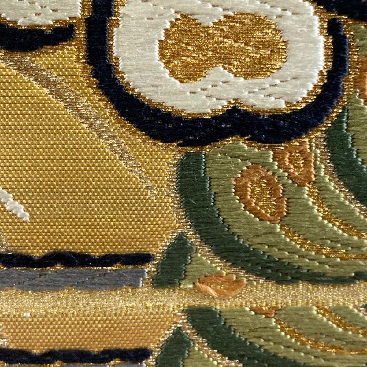 【清倉特賣】 【美品】 袋帶 名品級 草花紋紋 霞 金絲 唐織 金色 六通 純蠶絲