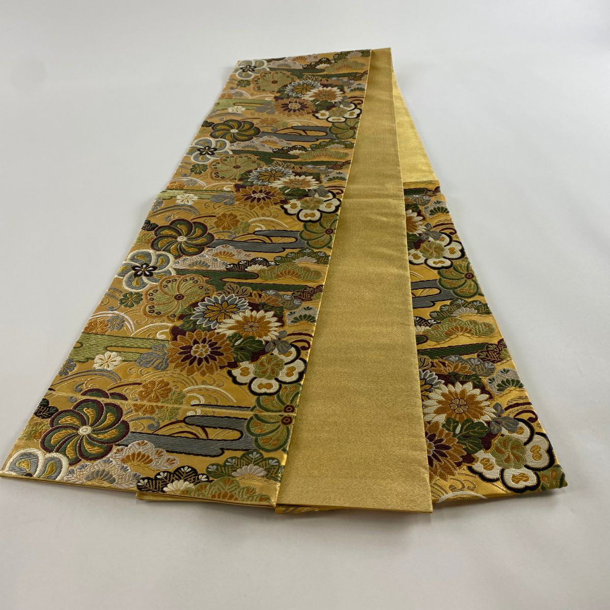 【清倉特賣】 【美品】 袋帶 名品級 草花紋紋 霞 金絲 唐織 金色 六通 純蠶絲