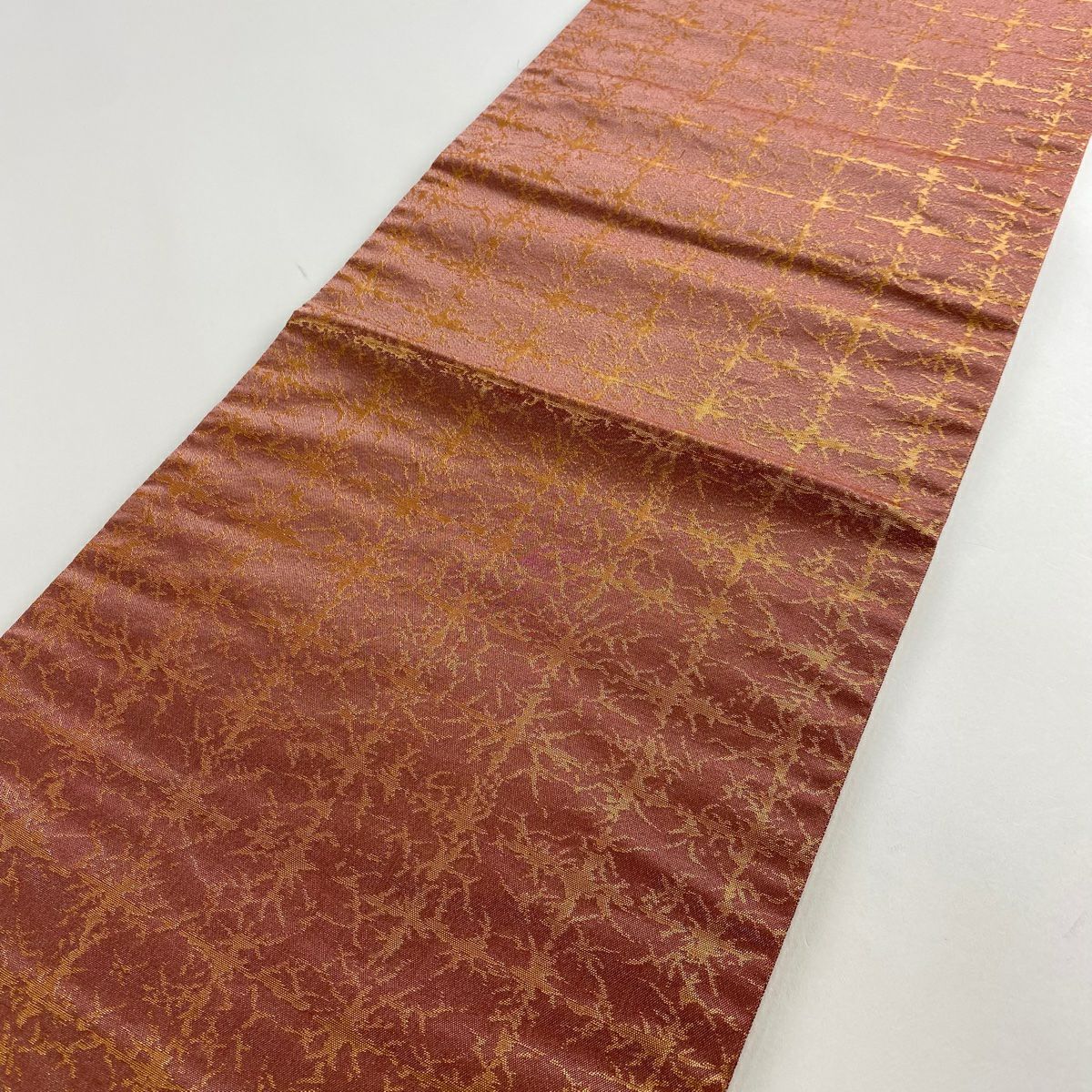 【庫存清倉】 【美品】 袋帶 名品級 附落款 辻花染 金金箔 茜 紅色 お太鼓圖案 純蠶絲
