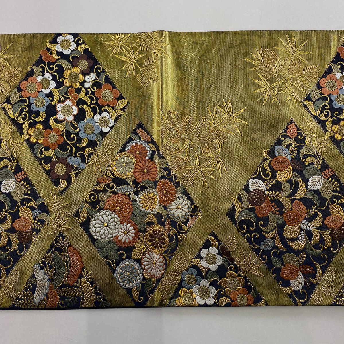 【美品】 袋帶 秀品級 菱 松樹竹子梅花 金絲 金金箔 金色 六通 純蠶絲