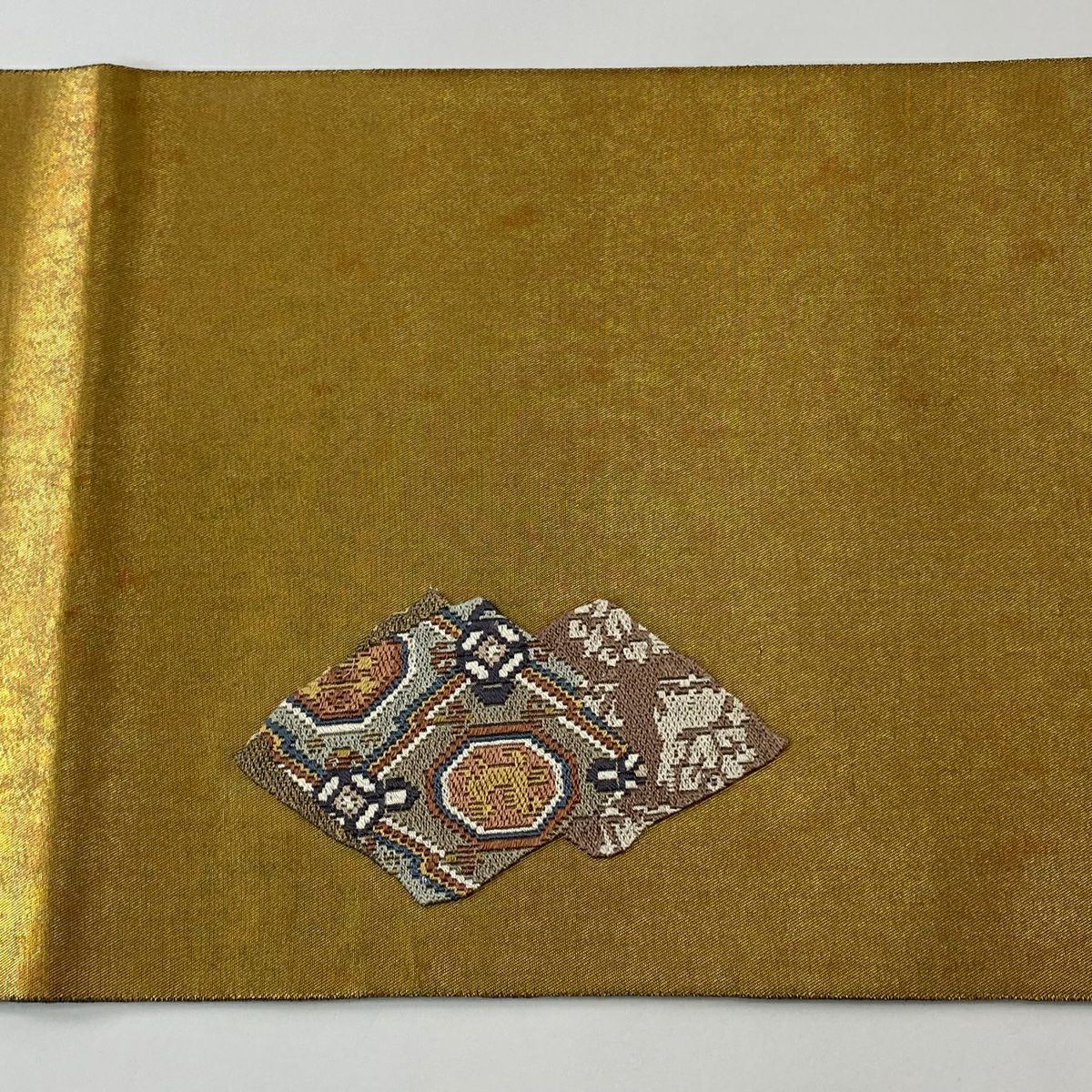 【美品】 袋帶 秀品級 花兔 草花紋紋 金金箔 金色 大鼓圖案 純蠶絲