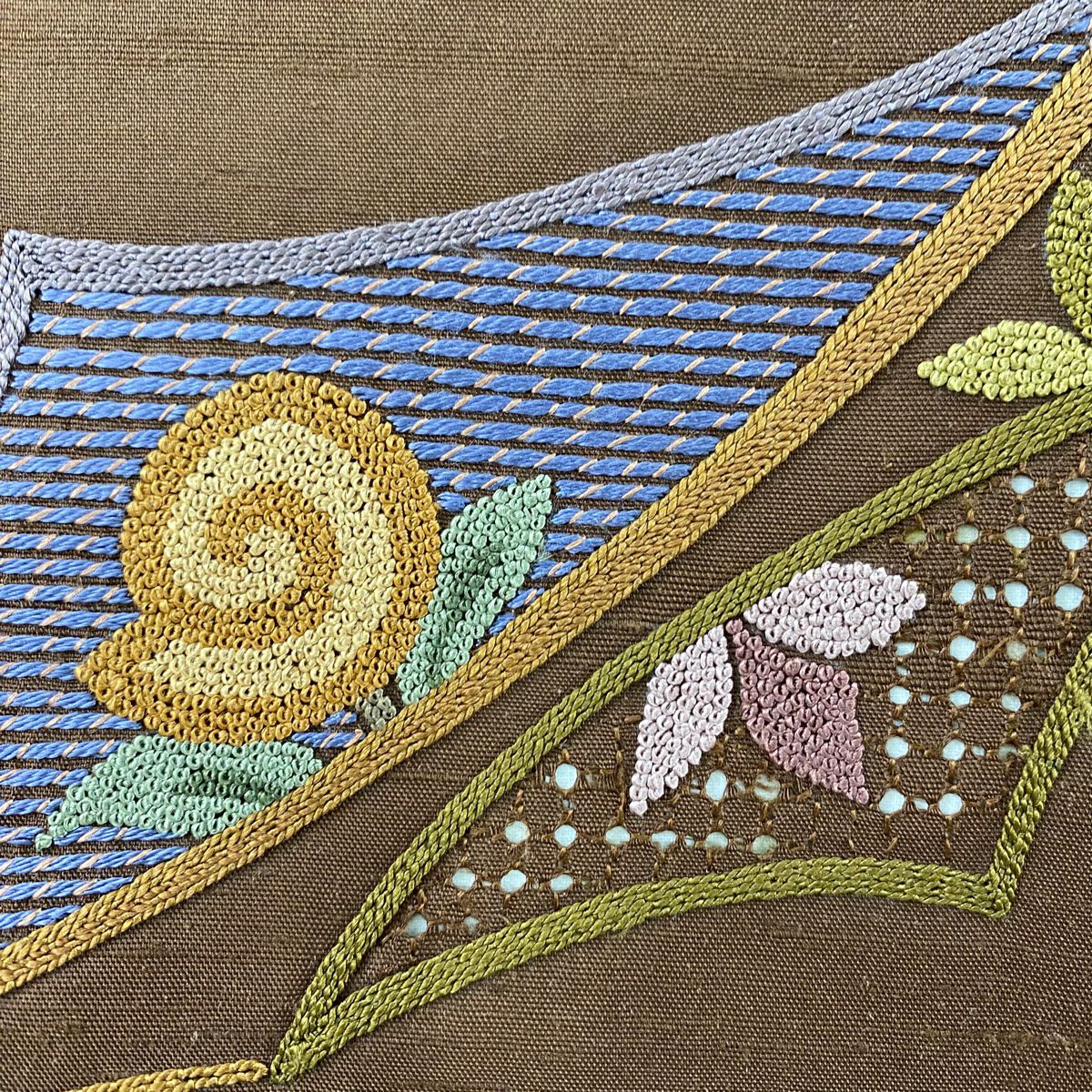 【美品】名古屋帶 秀品級 紬織織 草花紋紋 縞紋 刺繡 茶 純蠶絲