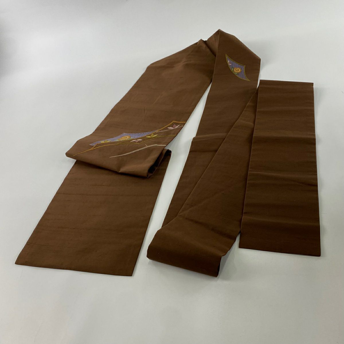 【美品】名古屋帶 秀品級 紬織織 草花紋紋 縞紋 刺繡 茶 純蠶絲