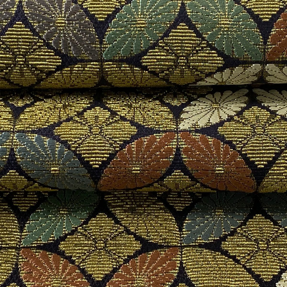 【美品】 袋帶 逸品級 手先二通り 花七寶 幾何學 金絲 金色 大鼓圖案 純蠶絲