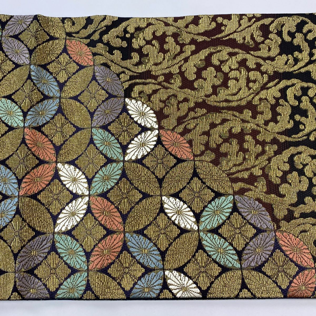 【美品】 袋帶 逸品級 手先二通り 花七寶 幾何學 金絲 金色 大鼓圖案 純蠶絲