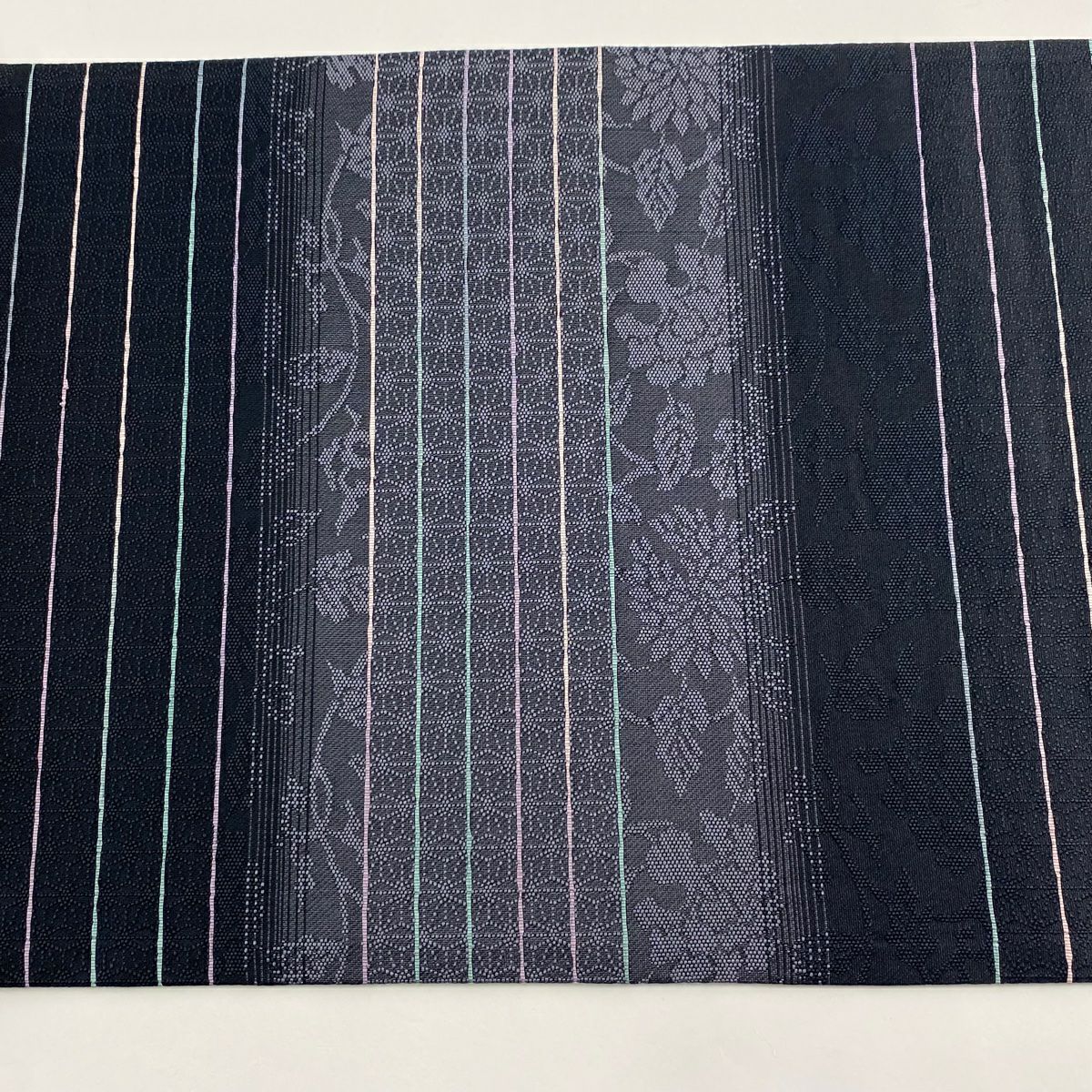 【美品】 袋帶 逸品級 手先二通り 花七寶 幾何學 金絲 金色 大鼓圖案 純蠶絲