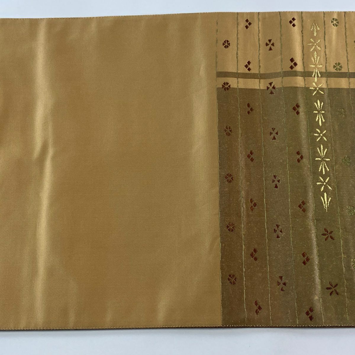 【美品】 袋帶 逸品級 となみ織物 落款あり 証紙あり 關西裁縫 縞 菱 金絲 茶 六通 純蠶絲